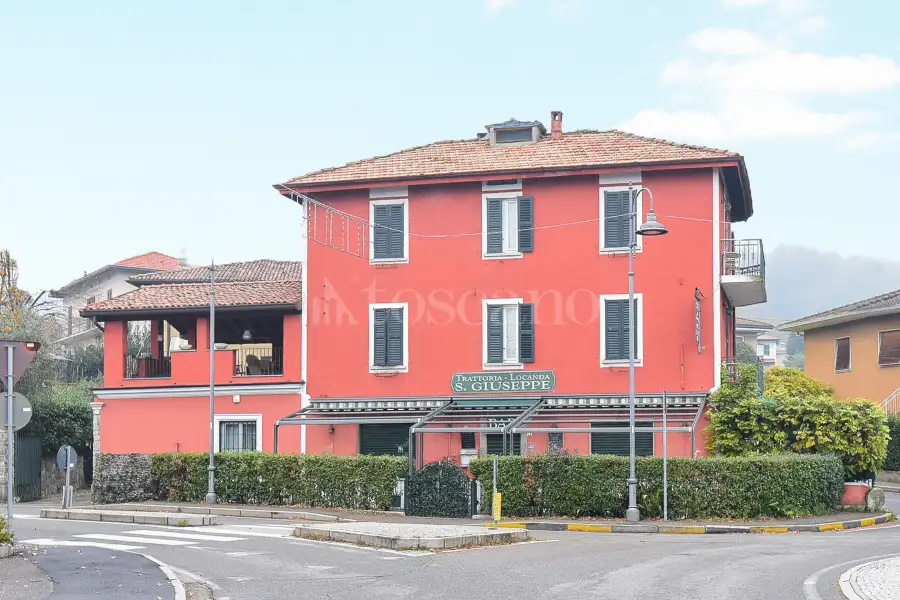 Palazzo in vendita di 300 mq a €325.000 (rif. 31/2024)