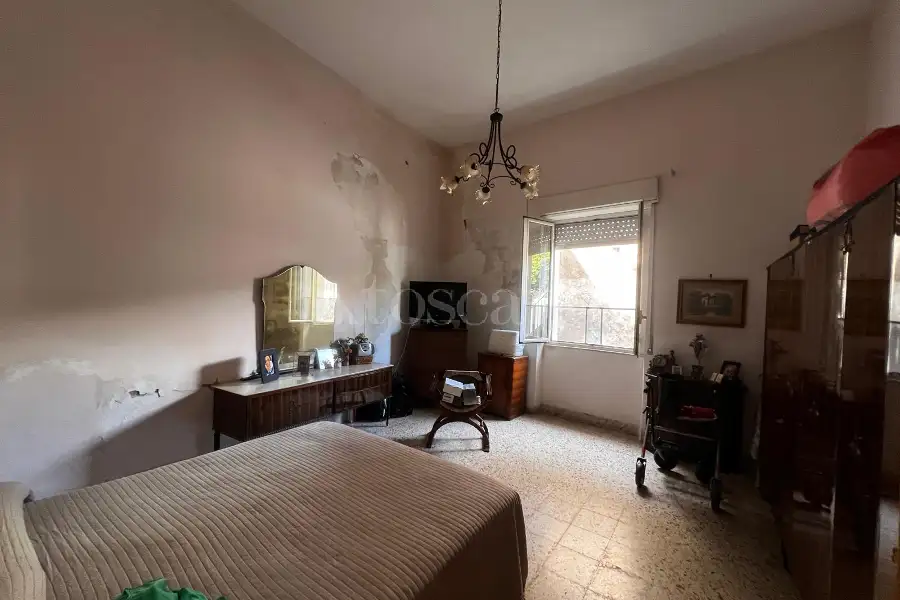 Casa Indipendente in vendita di 270 mq a €210.000 (rif. 37/2026)