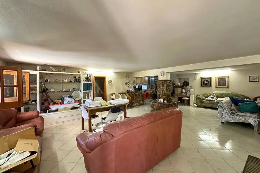 Villa in vendita di 575 mq a €878.000 (rif. 89/2025)