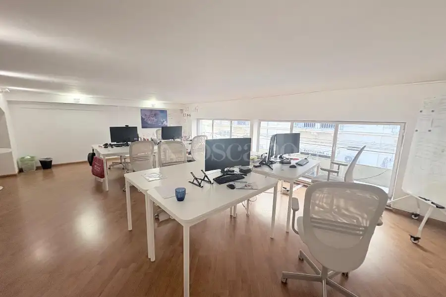 Negozio in vendita di 160 mq a €219.000 (rif. 10/2026)