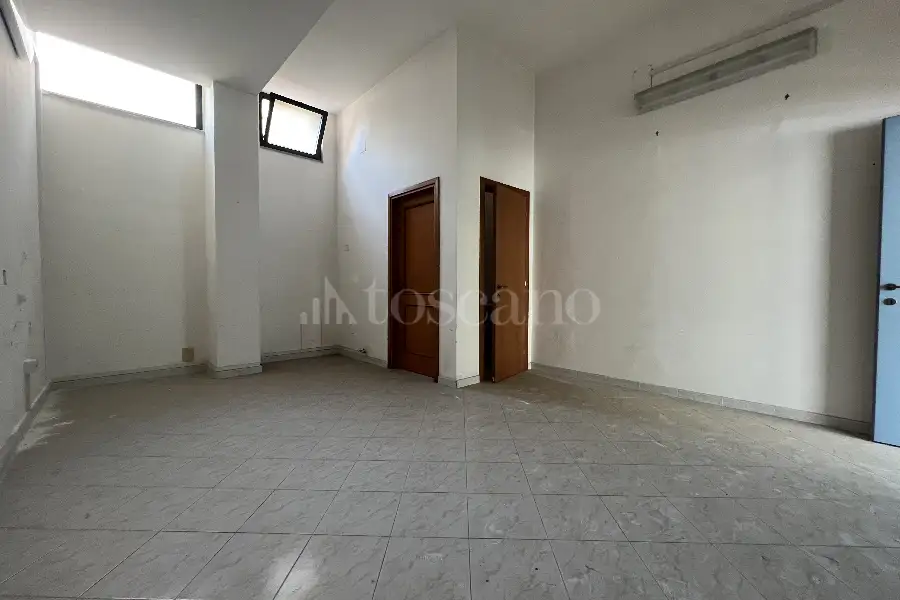 Negozio in affitto di 100 mq a €1.000 (rif. 1/2023)