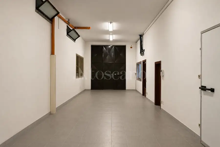 Villa in vendita di 920 mq a €899.000 (rif. 48/2026)