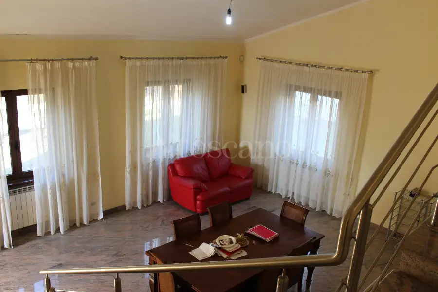 Villa in vendita di 270 mq a €255.000 (rif. 4/2026)