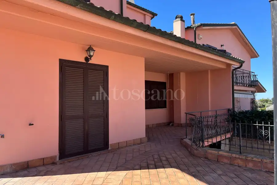 Villa Plurifamiliare in vendita di 230 mq a €299.000 (rif. 70/2024)