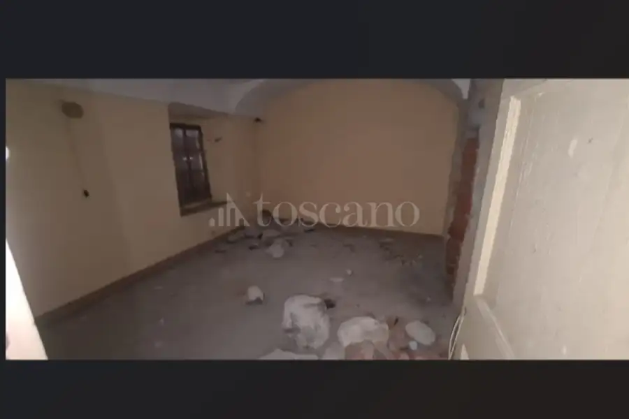 Rustico in vendita di 200 mq a €42.000 (rif. 58/2026)