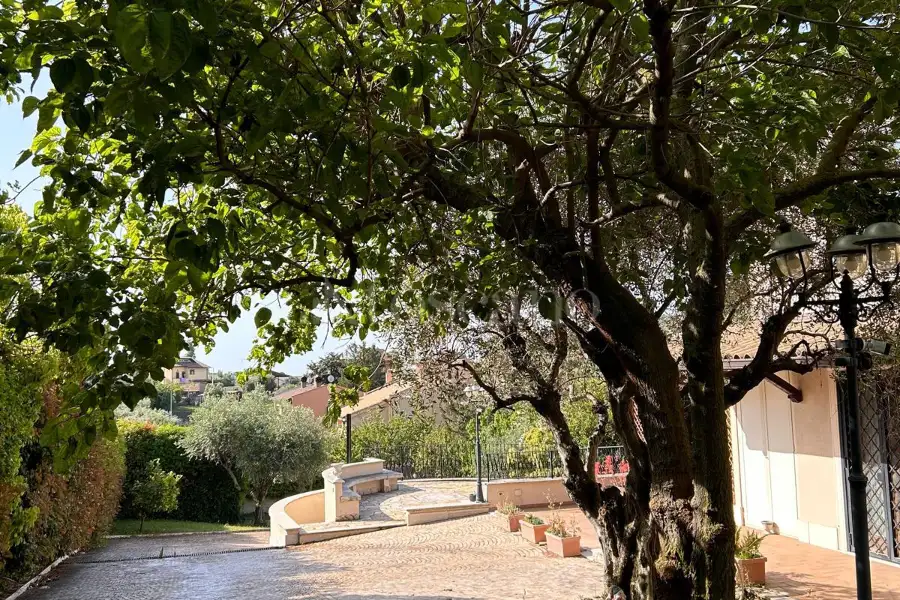 Villa in vendita di 650 mq a €998.000 (rif. 10/2024)