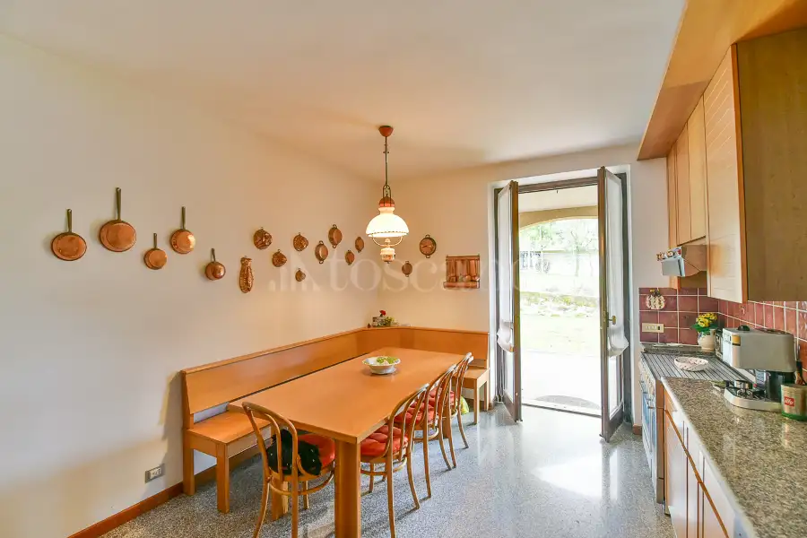 Villa in vendita di 325 mq a €595.000 (rif. 3/2026)