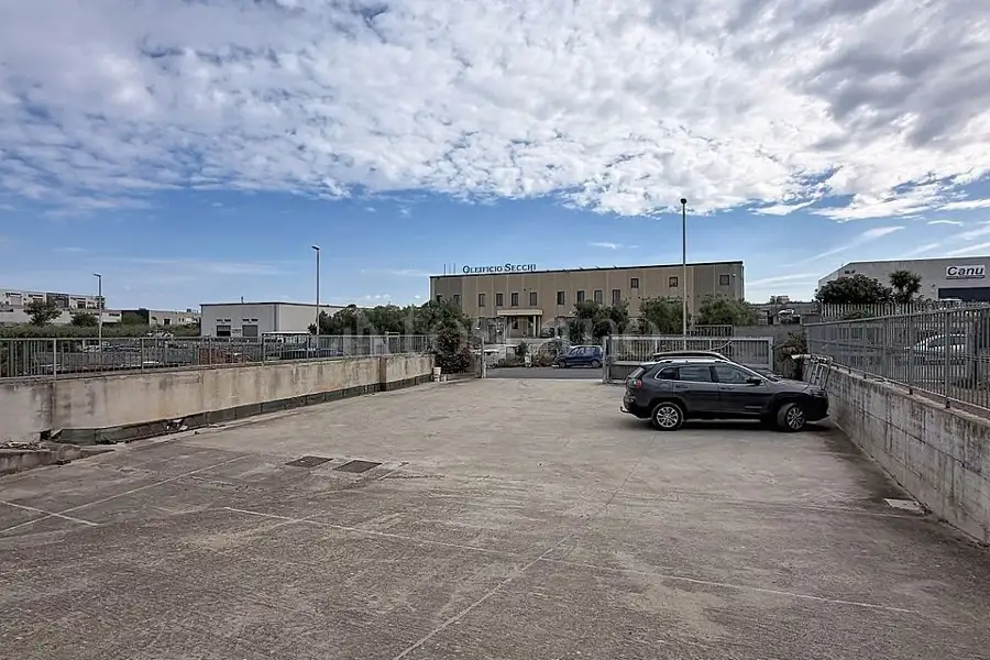 Capannone in vendita di 250 mq a €270.000 (rif. 212/2026)
