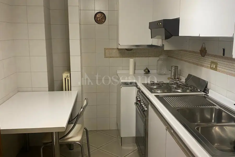 Villa Plurifamiliare in vendita di 850 mq a €899.000 (rif. 5/2026)