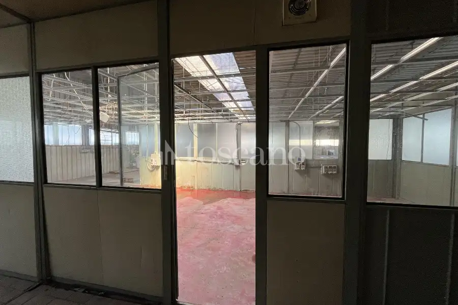 Capannone in vendita di 2160 mq a €255,000 (rif. BL6157VE)