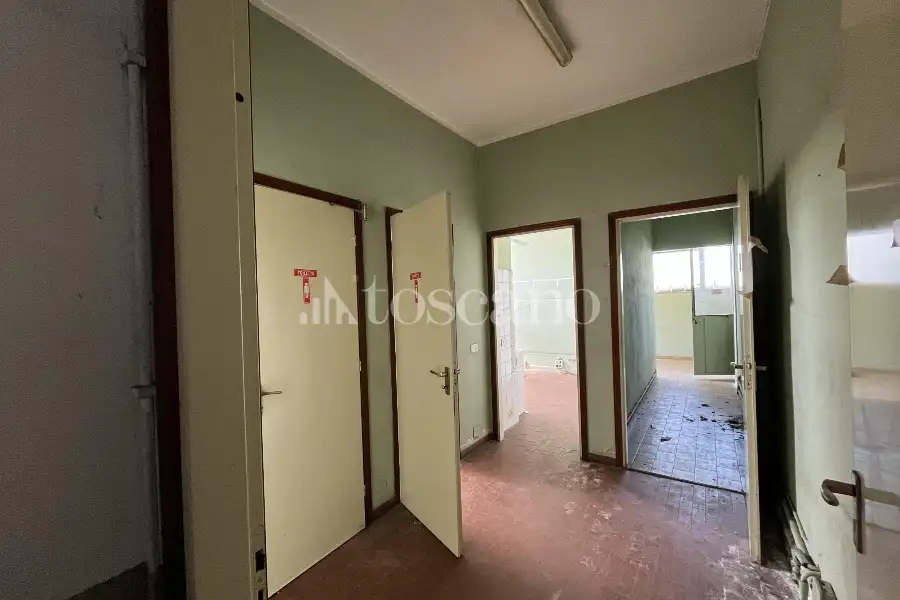 Capannone in vendita di 2160 mq a €255,000 (rif. BL6157VE)