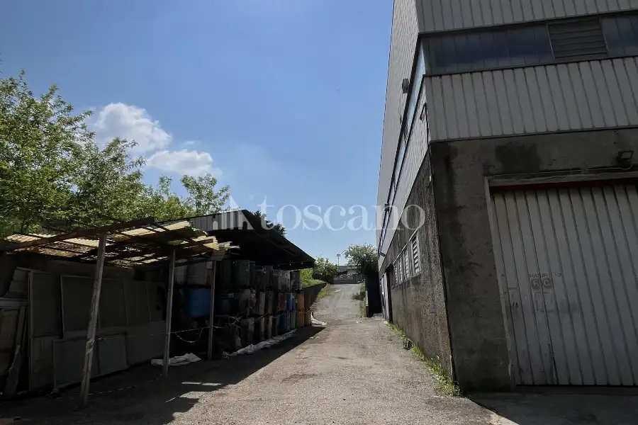 Capannone in vendita di 2160 mq a €255,000 (rif. BL6157VE)