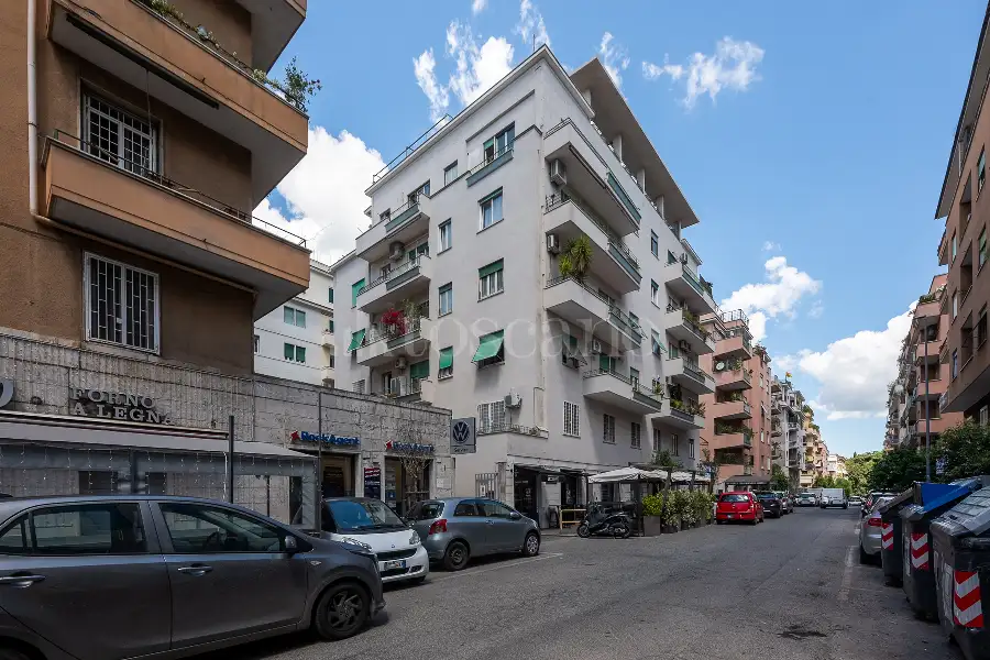 Attico in vendita di 110 mq a €599.000 (rif. 17/2026)
