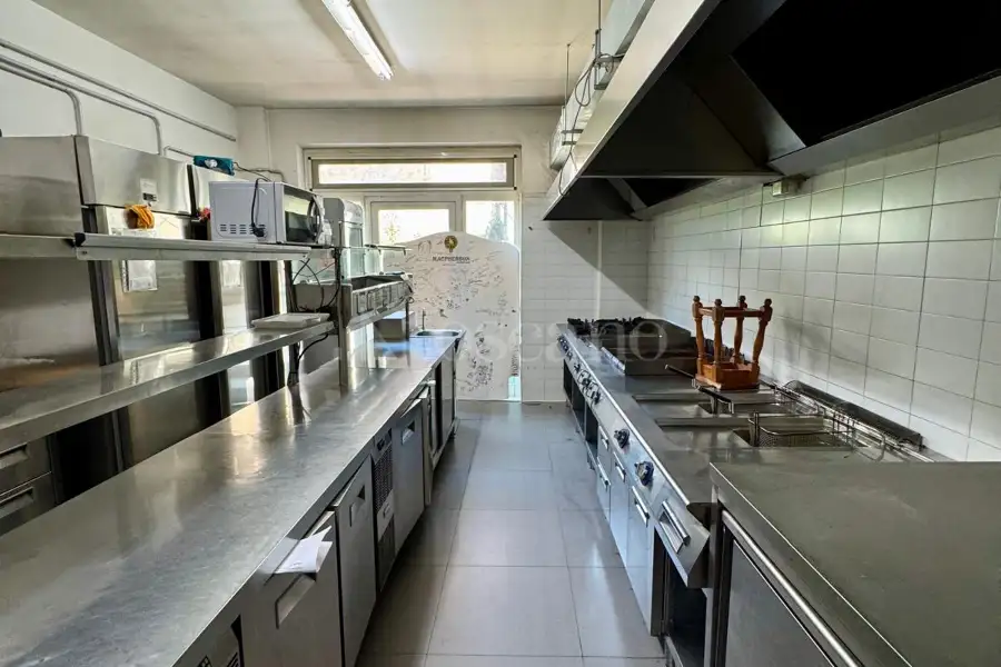 Negozio in affitto di 110 mq a €3.500 (rif. 53/2025)