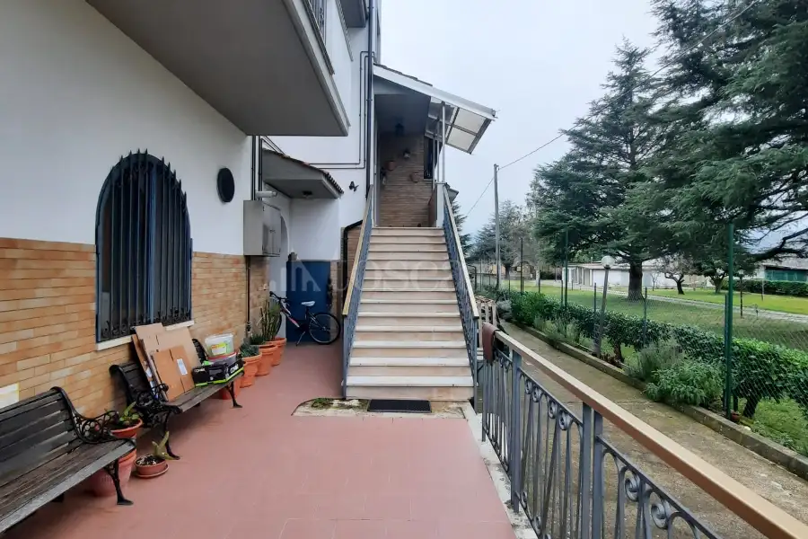 Villa Plurifamiliare in vendita di 800 mq a €795.000 (rif. 6/2025)