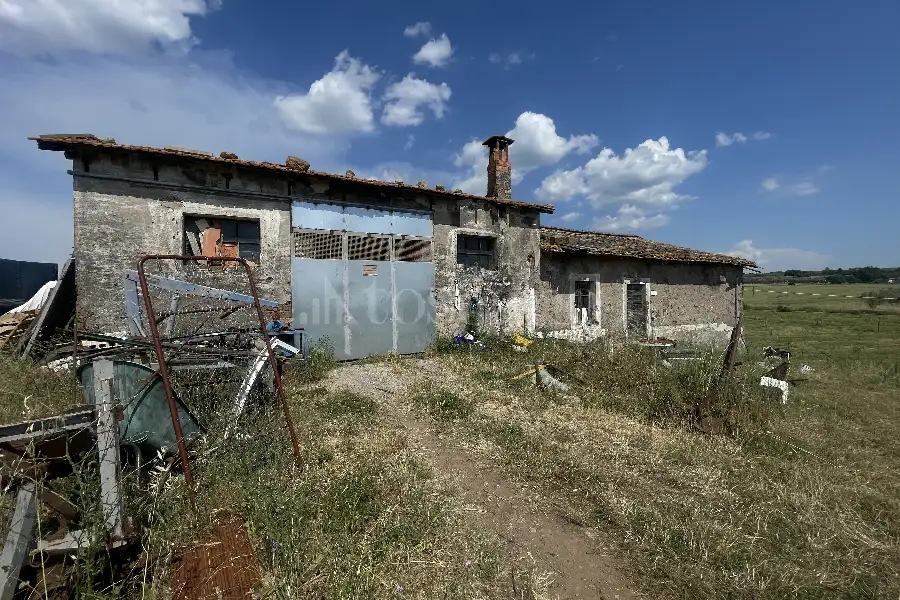 Agricolo in vendita di 60.000 mq a €170.000 (rif. 25/2026)