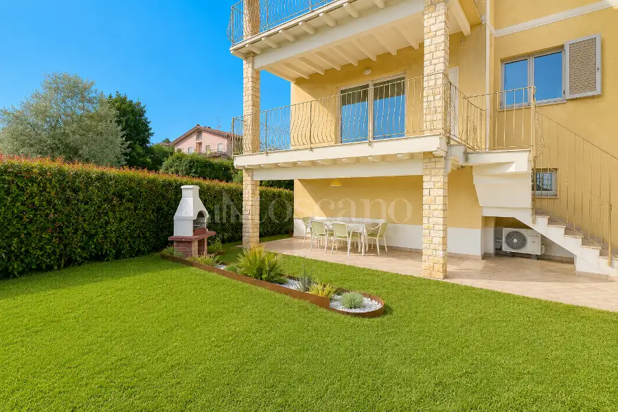 Villa Bifamiliare in vendita di 190 mq a €495.000 (rif. 6/2026)