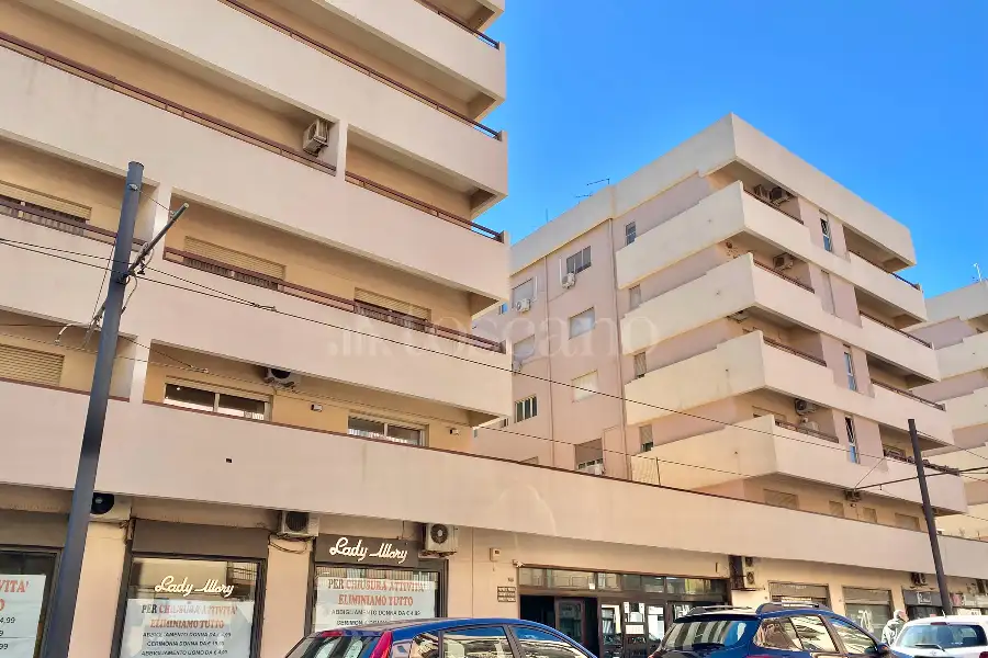 Negozio in vendita di 95 mq a €64.000 (rif. 26/2026)