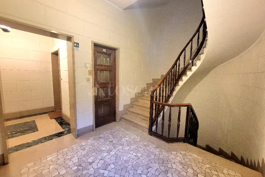 Ufficio in vendita di 120 mq a €750.000 (rif. 152/2025)