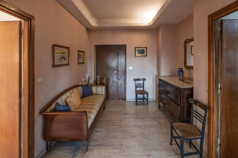 Attico in vendita di 185 mq a €1.250.000 (rif. 16/2026)
