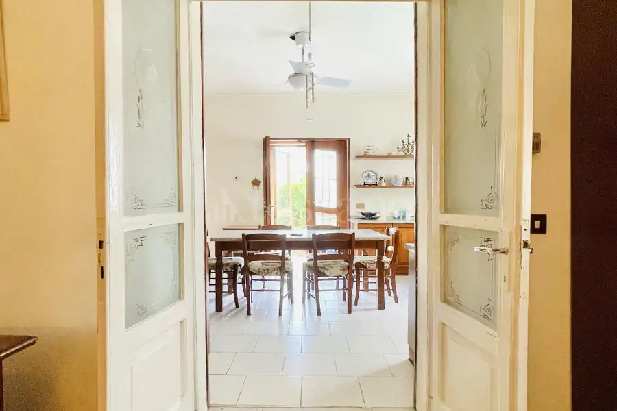 Villa Bifamiliare in vendita di 200 mq a €350.000 (rif. 7/2026)