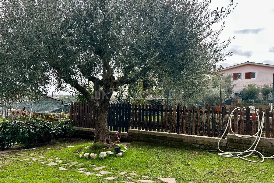 Villa in vendita di 370 mq a €699.000 (rif. 1/2026)