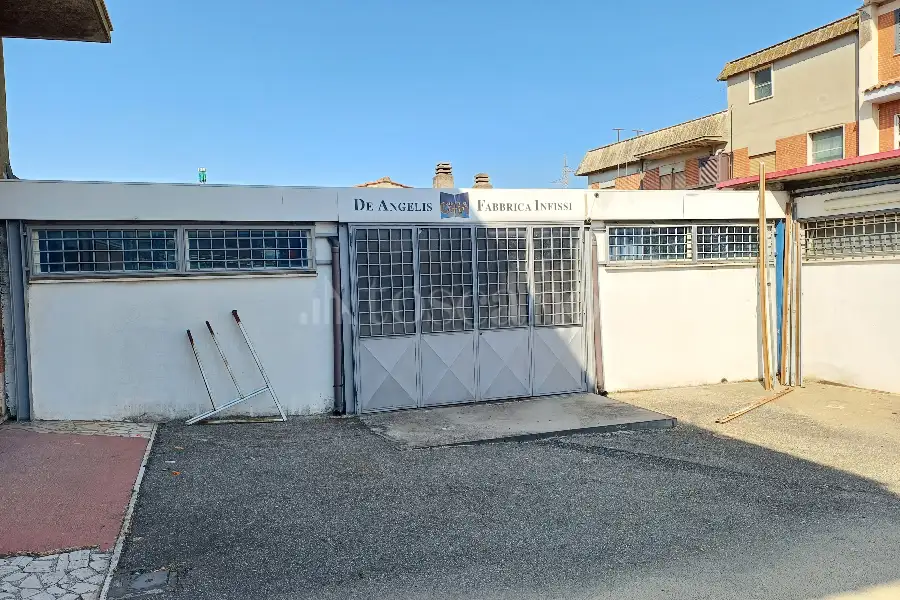 Laboratorio in vendita di 600 mq a €300.000 (rif. 32/2025)