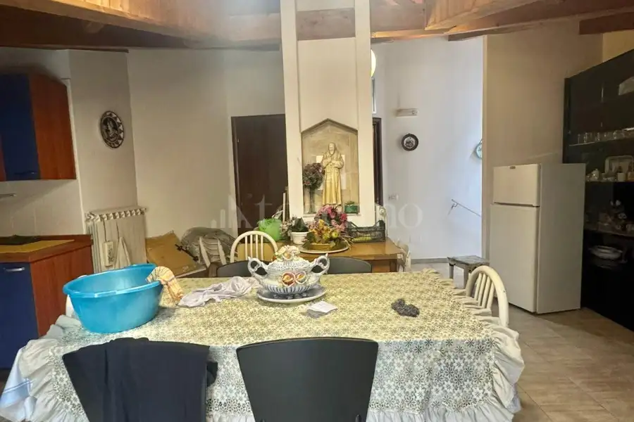 Casa in vendita di 236 mq a €85.000 (rif. 87/2026)