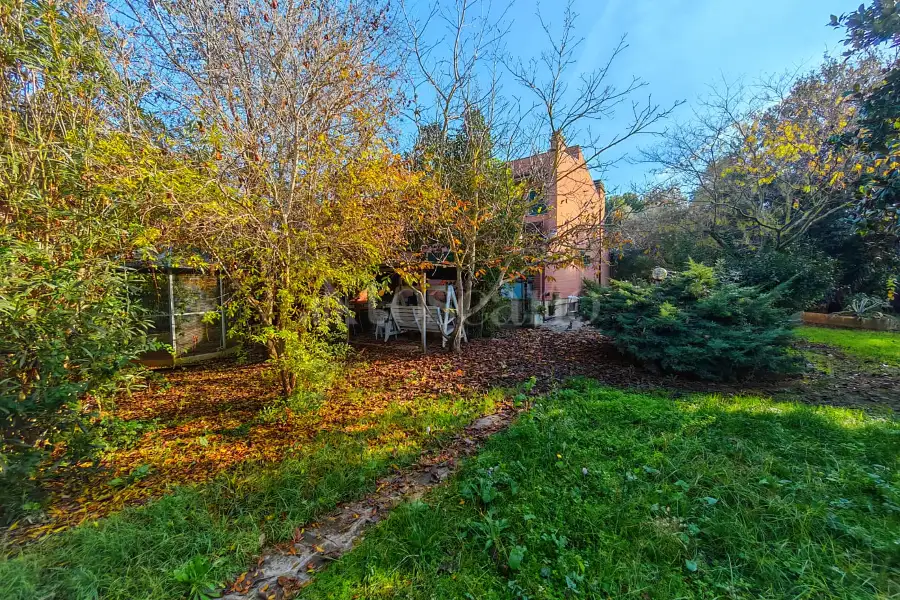 Villa Bifamiliare in vendita di 252 mq a €799.000 (rif. 42/2025)