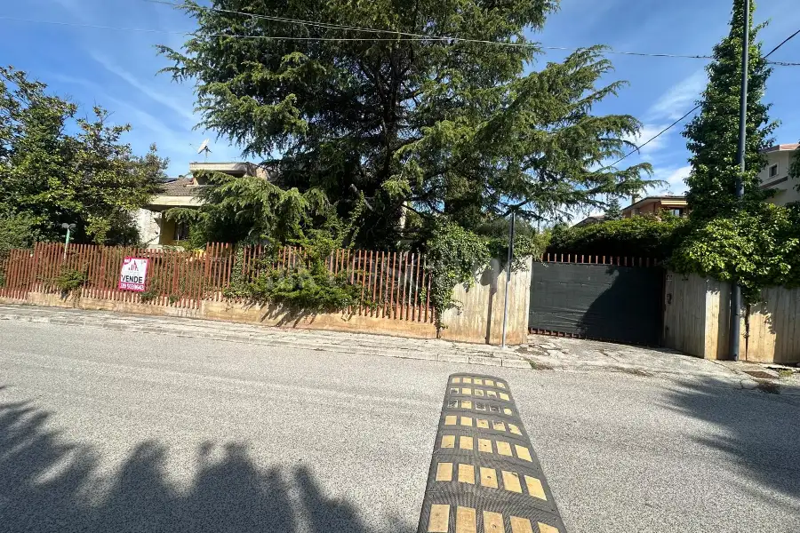 Villa in vendita di 444 mq trattativa riservata (rif. 59/2025)