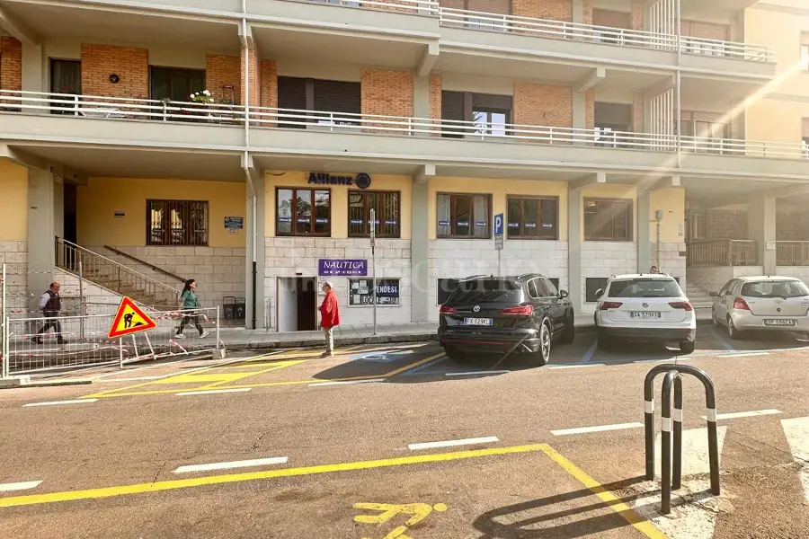 Negozio in vendita di 143 mq a €385.000 (rif. 22/2025)