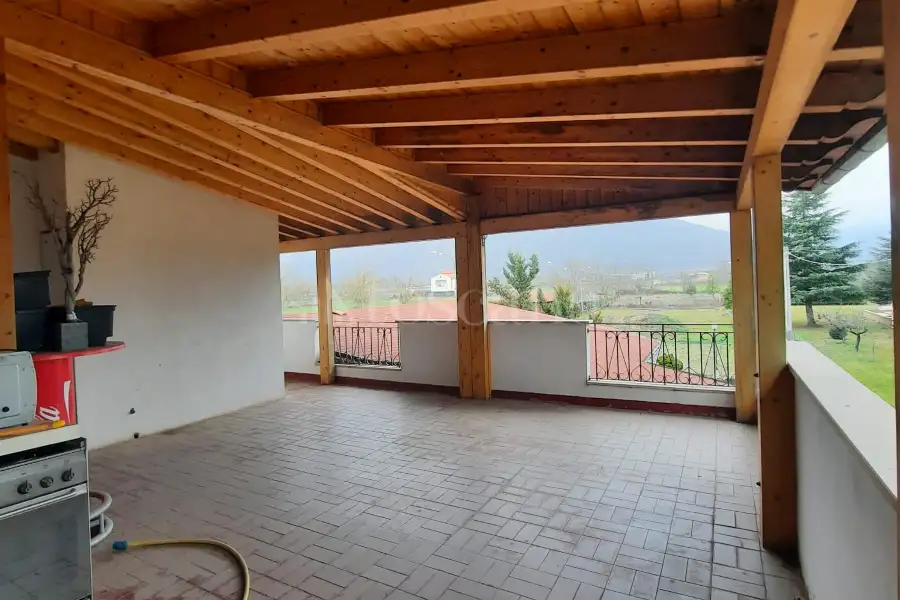 Villa Plurifamiliare in vendita di 800 mq a €795.000 (rif. 6/2025)