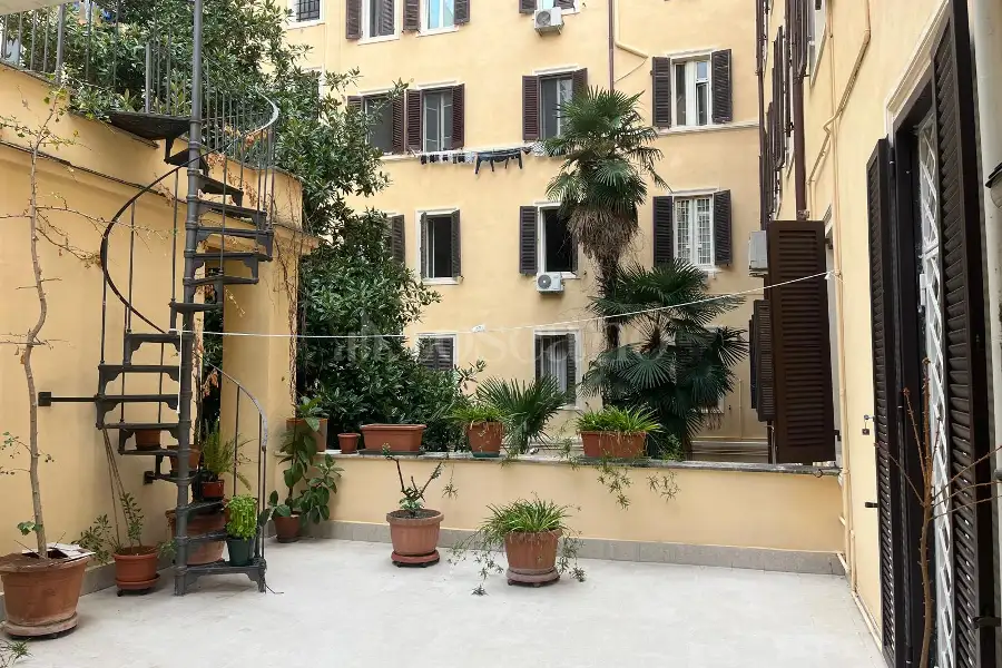 Casa in vendita di 180 mq a €1.600.000 (rif. 30/2026)