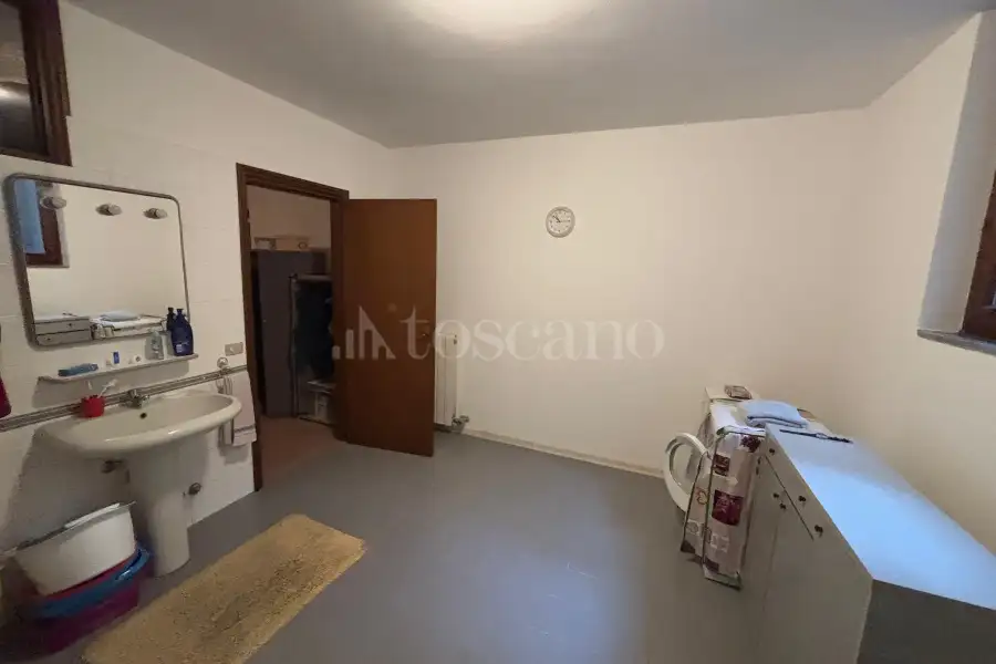 Villa in vendita di 250 mq a €325.000 (rif. 2/2026)