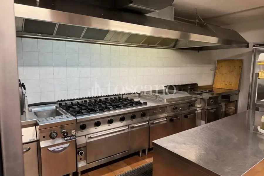 Attività Commerciale in vendita di 240 mq a €135,000 (rif. TS0314VE)