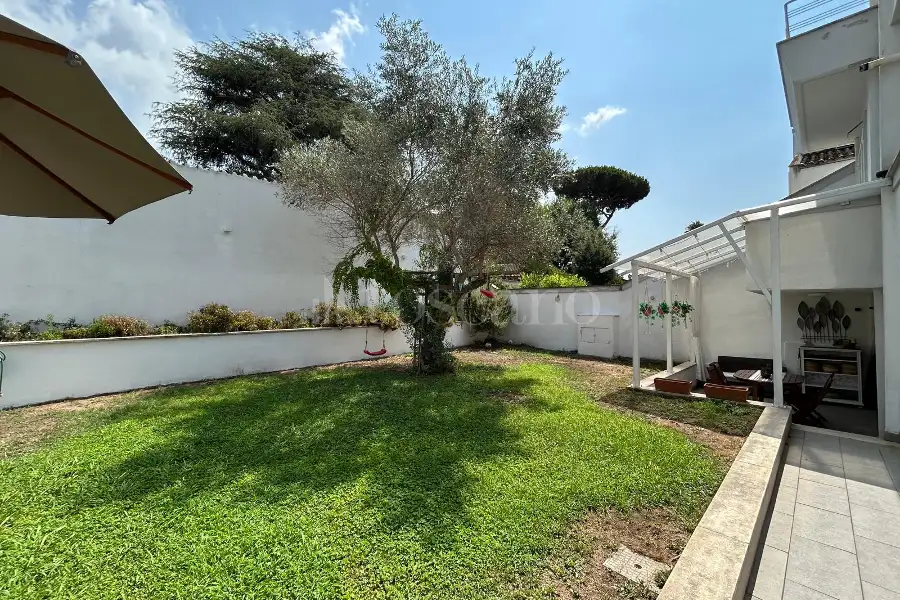 Villa Plurifamiliare in vendita di 220 mq a €459.000 (rif. 44/2026)