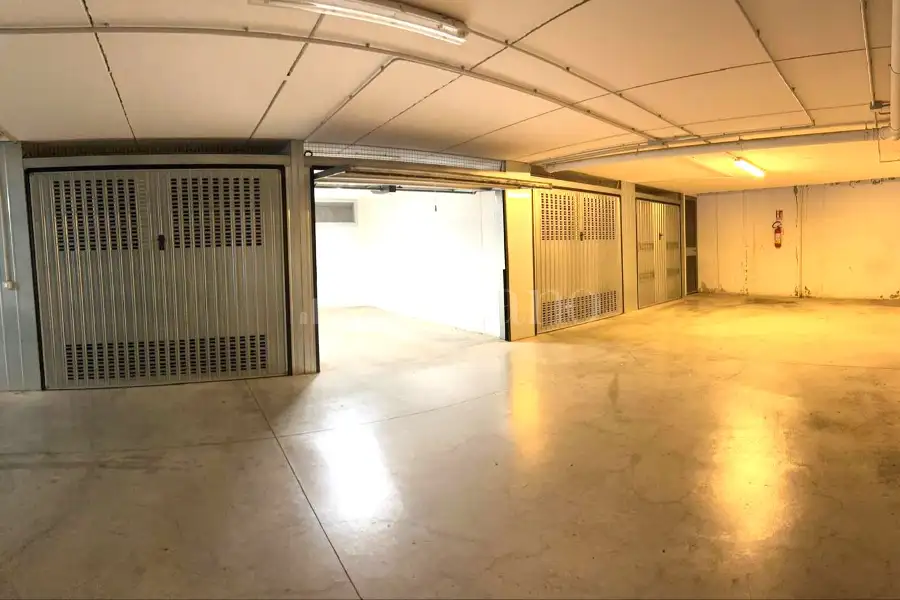 Box in vendita di 18 mq a €50.000 (rif. 16/2026)
