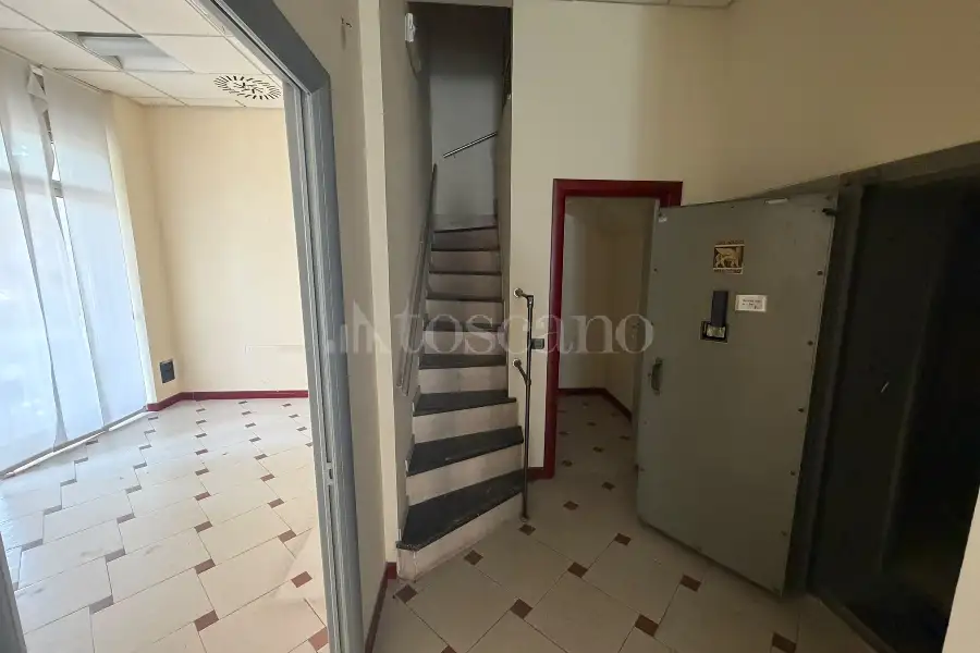 Negozio in affitto di 210 mq a €7.000 (rif. 13/2026)