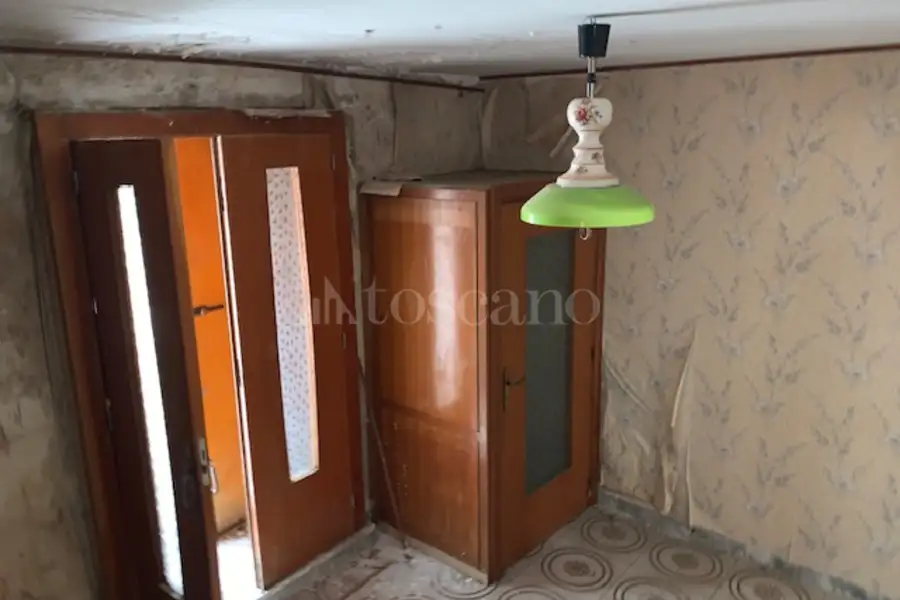 Casa Indipendente in vendita di 98 mq a €55.000 (rif. 10/2025)