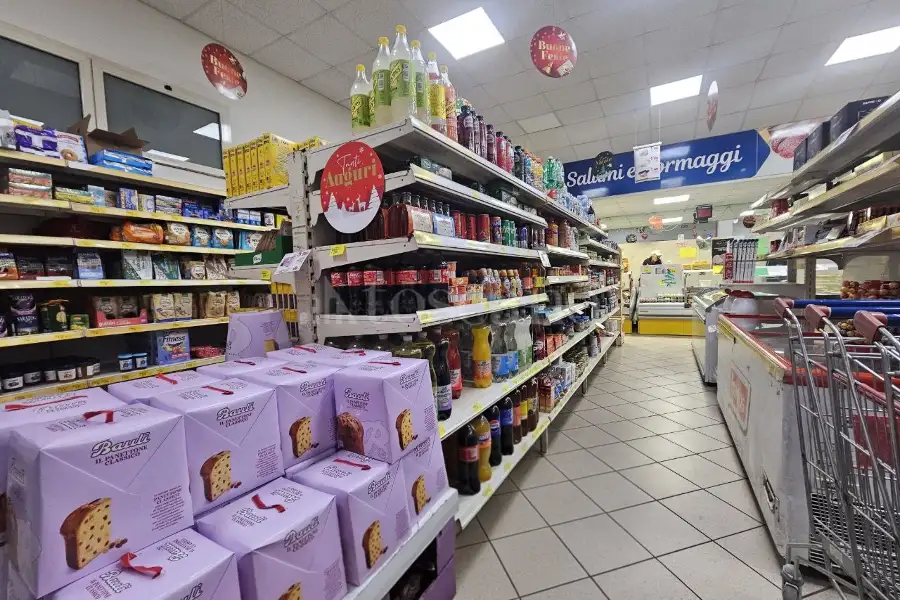 Attività Commerciale in vendita di 100 mq a €65.000 (rif. 86/2025)