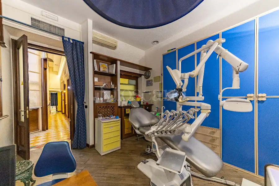 Ufficio in vendita di 196 mq a €1.999.000 (rif. 81/2026)