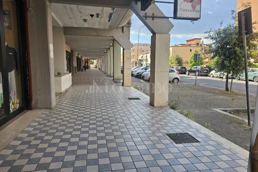 Negozio in vendita di 155 mq a €255.000 (rif. 41/2026)