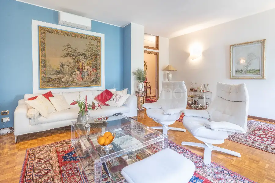 Casa in vendita di 205 mq a €1.875.000 (rif. 20/2026)