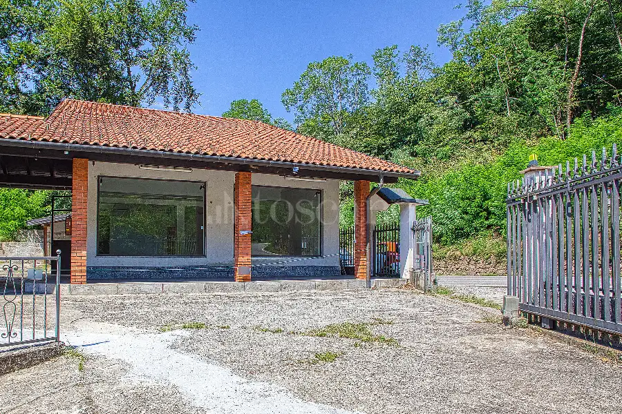 Stabile Uso Ufficio in vendita di 170 mq a €95.000 (rif. 32/2026)