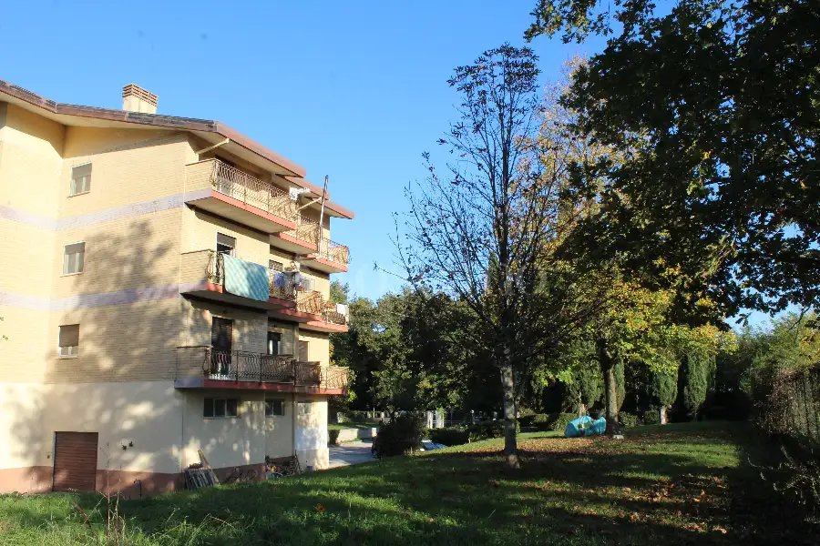 Palazzo in vendita di 800 mq a €390.000 (rif. 20/2024)