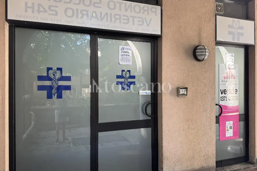 Negozio in vendita di 170 mq a €75,000 (rif. MRE3118VE)