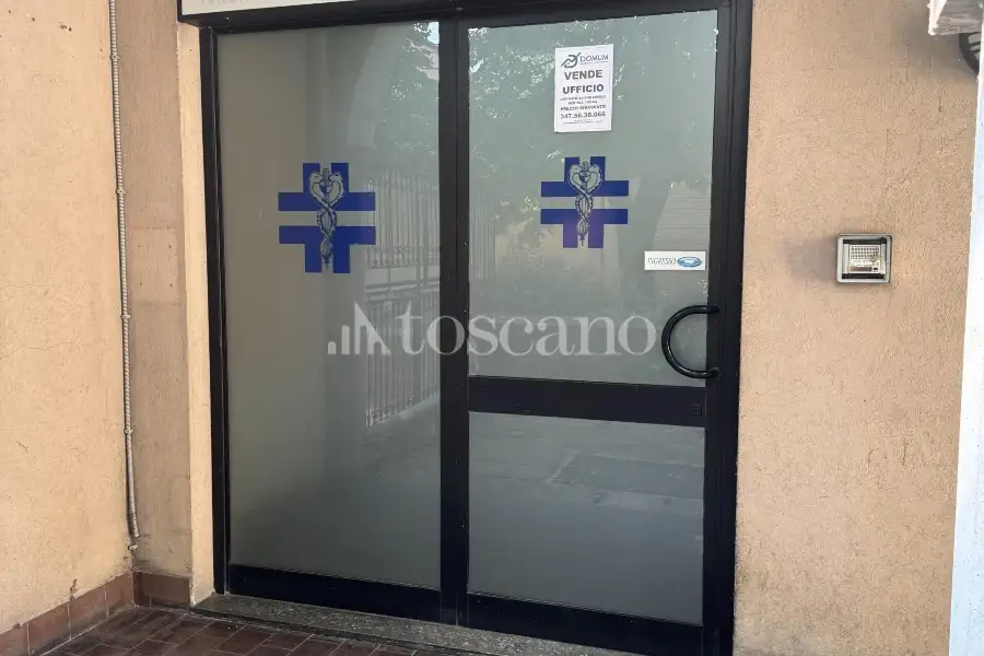 Negozio in vendita di 170 mq a €75,000 (rif. MRE3118VE)