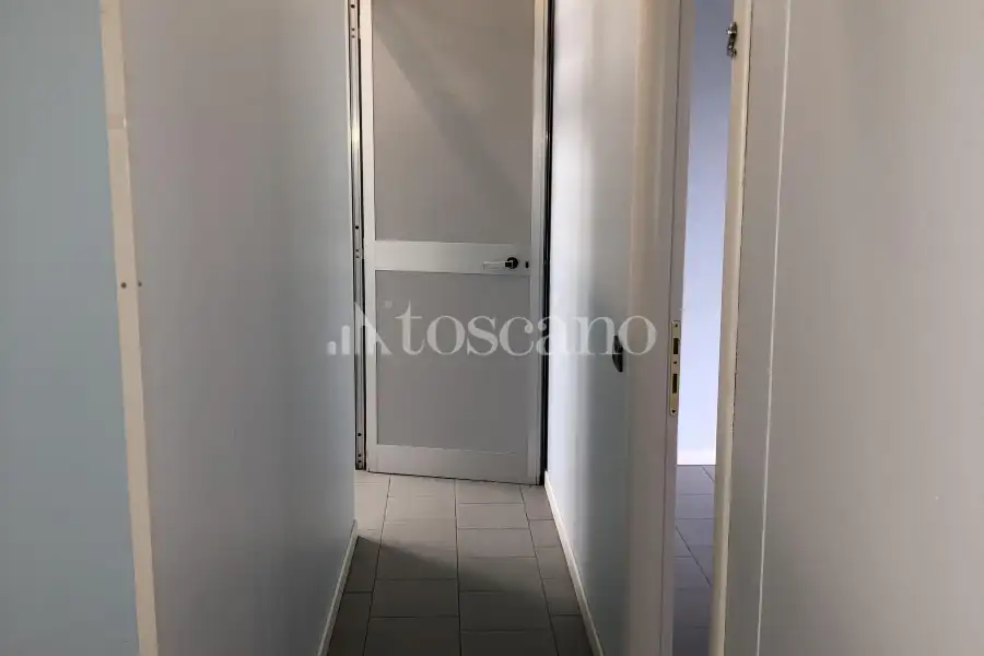 Negozio in vendita di 170 mq a €75,000 (rif. MRE3118VE)