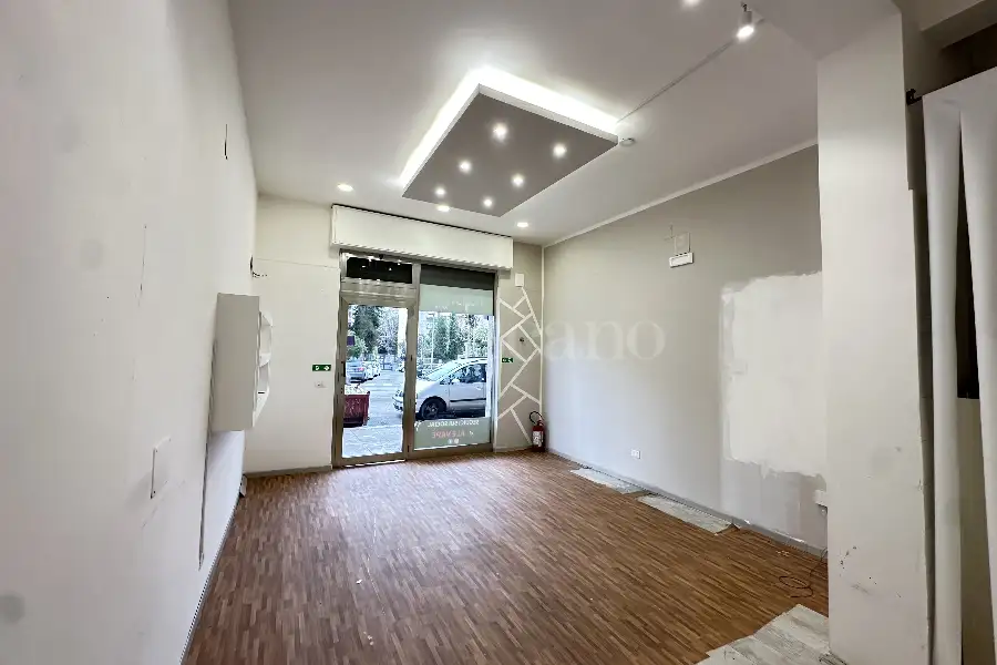 Negozio in affitto di 30 mq a €520 (rif. 7/2026)