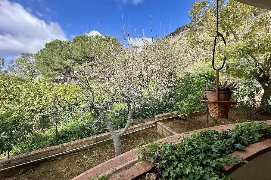 Villa in vendita di 565 mq a €995.000 (rif. 3/2026)